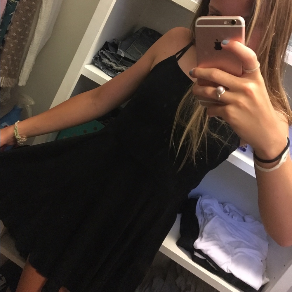 black skater dress
