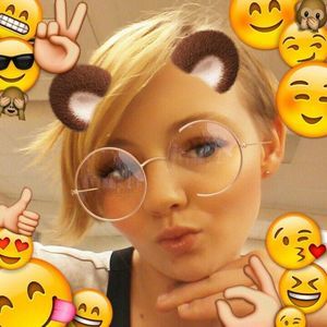 Meet your Posher, Carolyn