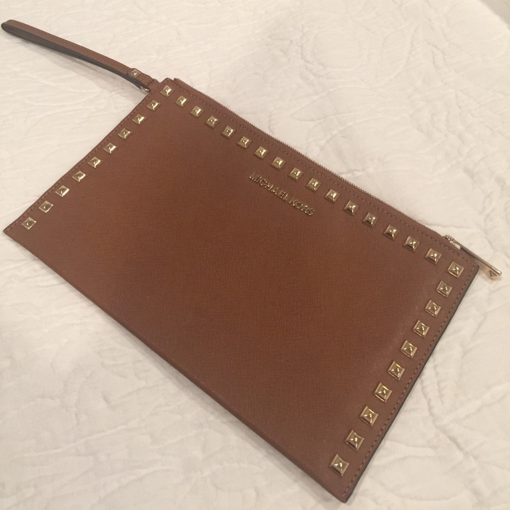 Michael kors clutch