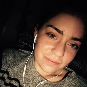 Meet your Posher, Eva