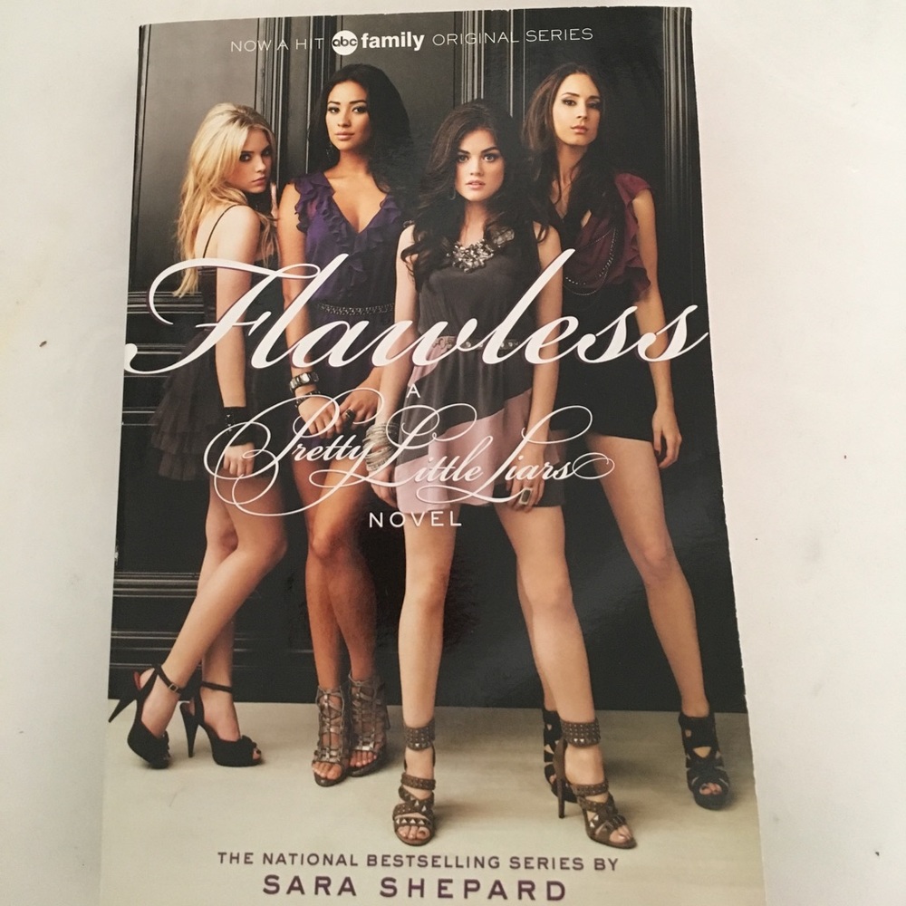 Flawless pretty little liars novel
