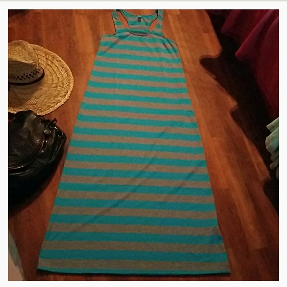 New Striped Sleeveless Maxi Dress sz M