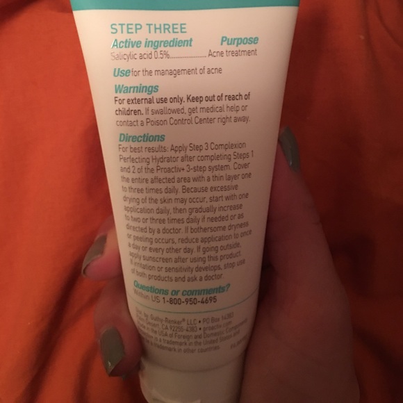 Proactiv complexion perfection hydrator - Picture 2 of 2