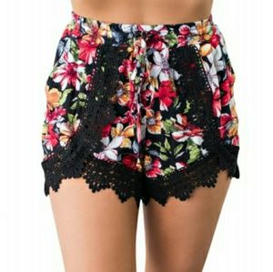 Beautiful boho floral shorts