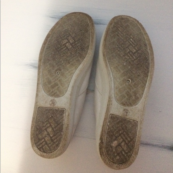 White canvas sneakers-lightly worn - Picture 5 of 6