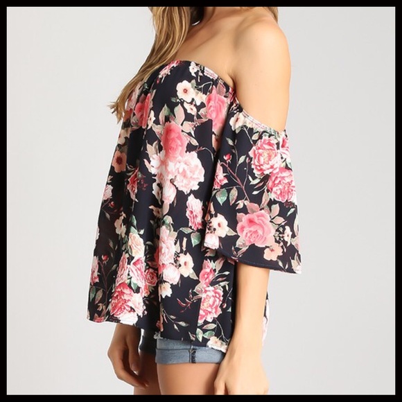 CLEARANCE ‼️Floral off the Shoulder - Picture 2 of 3