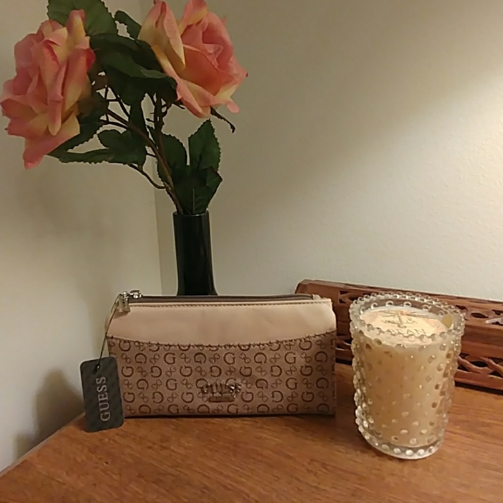 Guess wallet