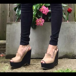 Suede 70s Like Platform Heel