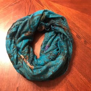 Infinity Scarf.