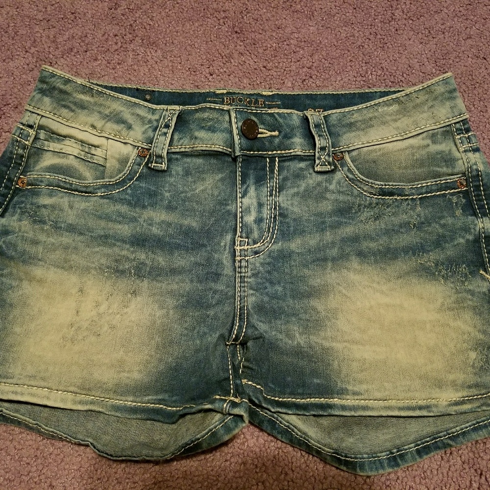 Buckle Black shorts