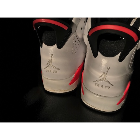 Air Jordan Retro VI Infrared - Picture 5 of 8