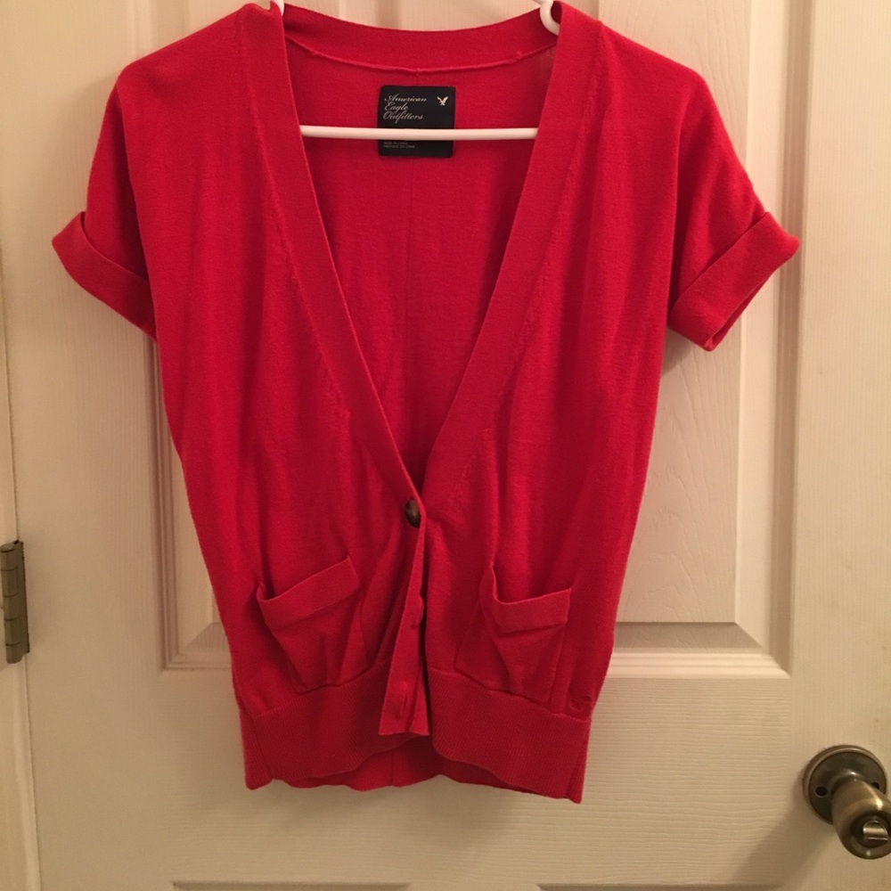 Red short sleeves cardigan