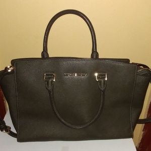 Michael Kors Large Selma olive green