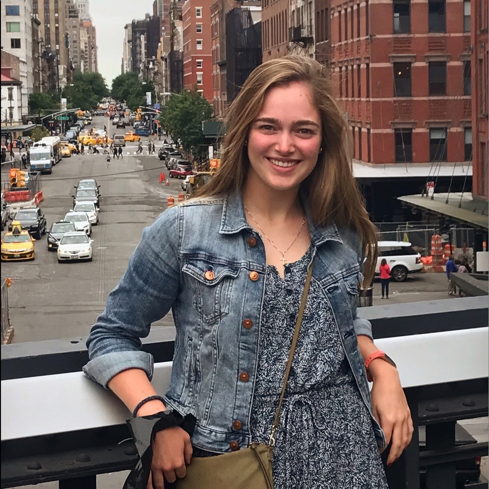 Meet your Posher, Emily