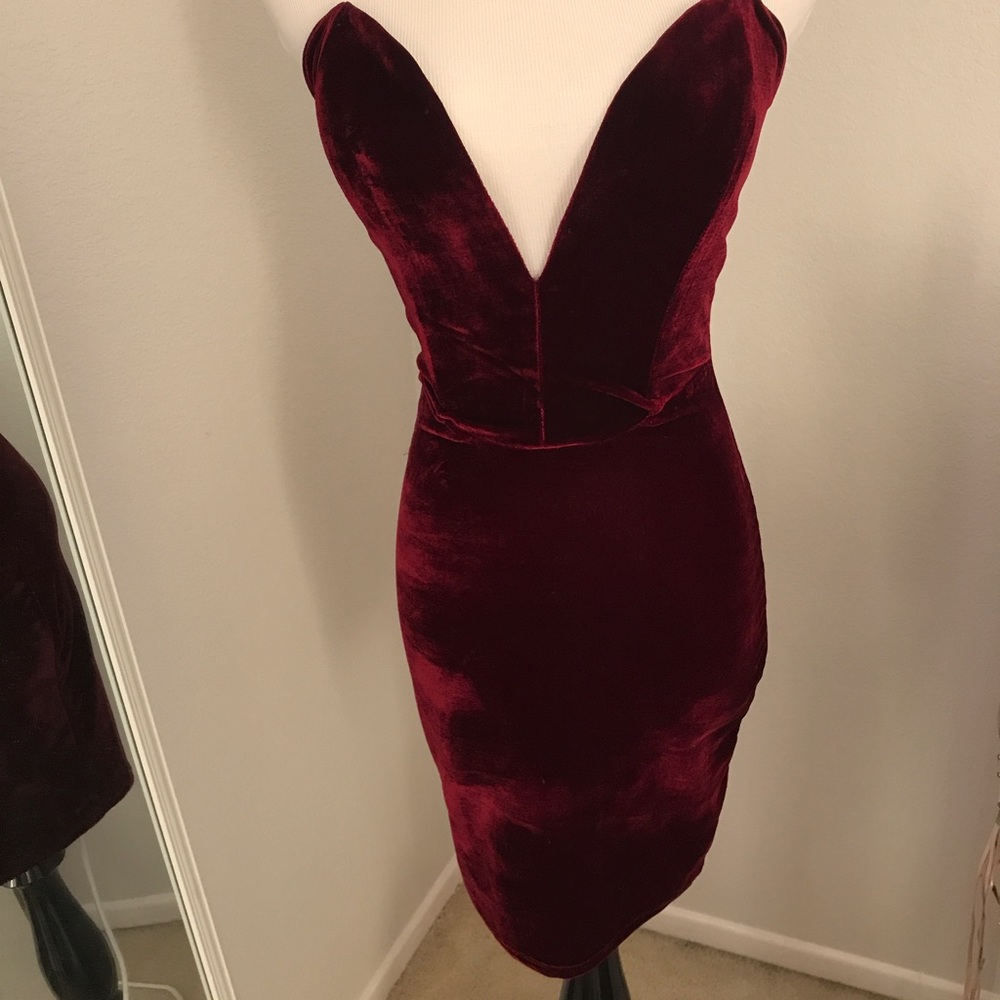 Red Velvet Sweetheart Cut Bodycon Dress