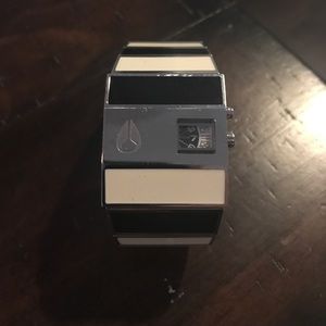 Nixon watch