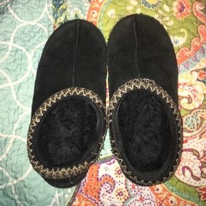 Kids size 3 Authentic Ugg black Tasman uggs
