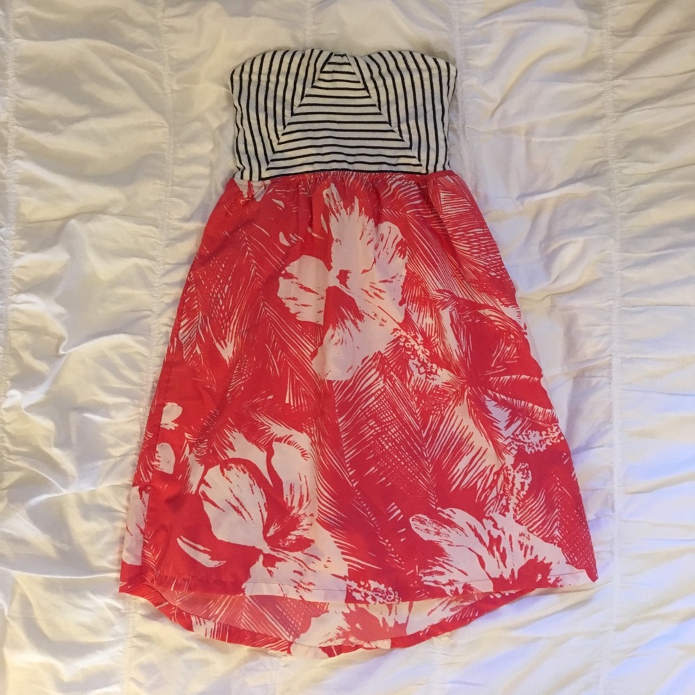 Strapless dress