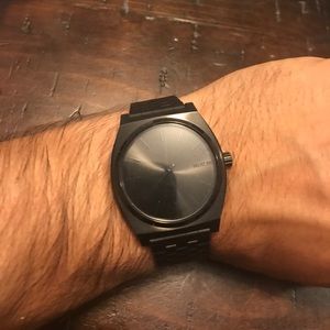 Nixon watch