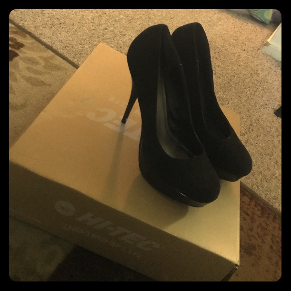 Black shoes