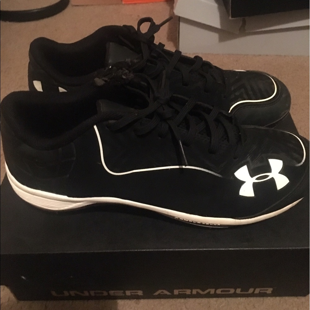 Ua Ignite Low St Cleats