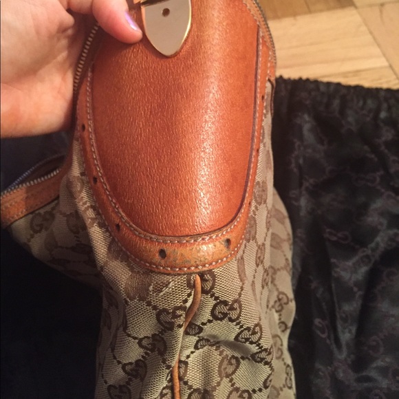 Gucci Hobo crescent bag in traditional print - Picture 4 of 8