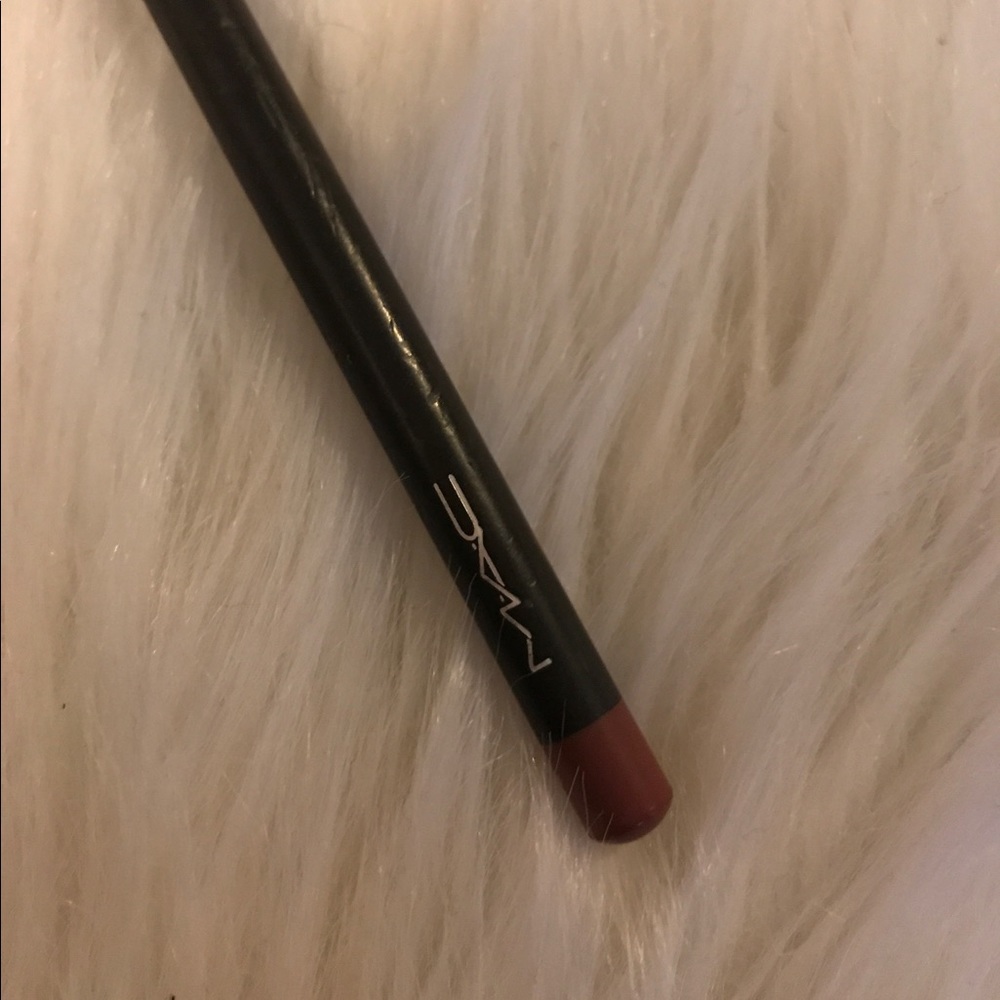 Mac lipliner whirl