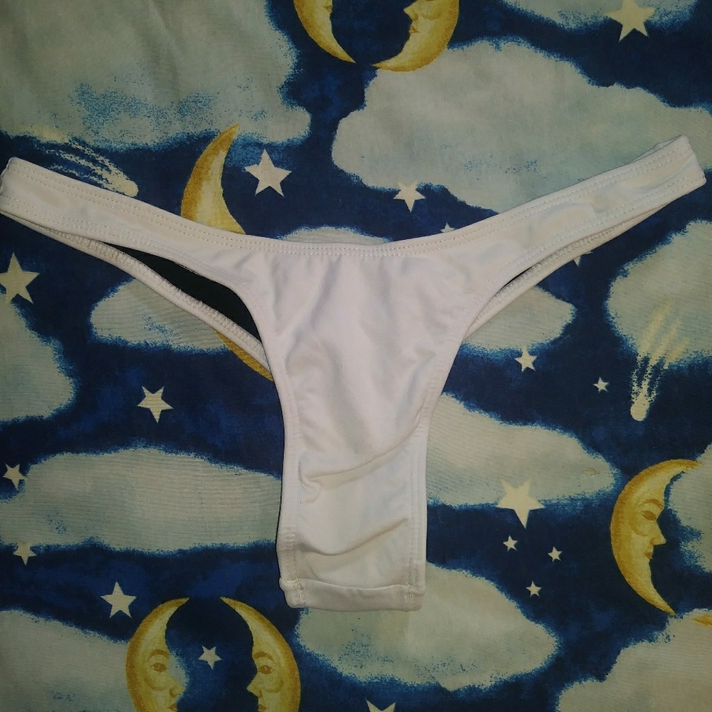LARGE BIKINI BOTTOM