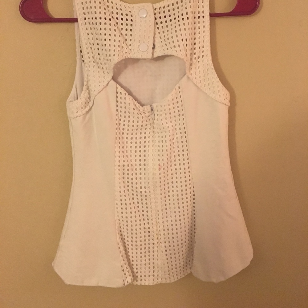 Guess Top - Picture 2 of 3