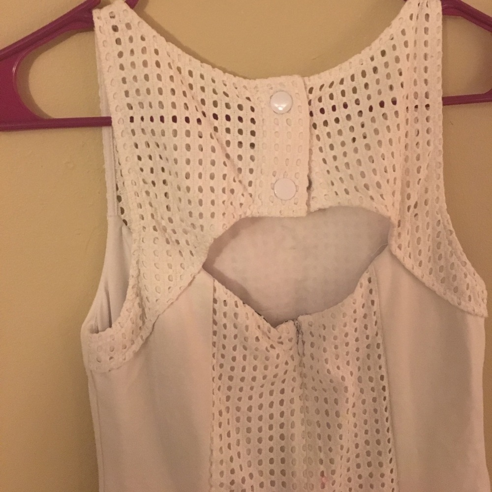 Guess Top - Picture 3 of 3