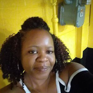 Meet your Posher, Lenora