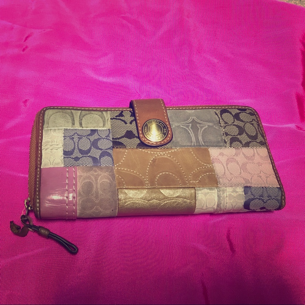 Retro coach wallet