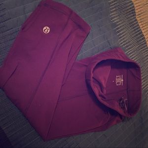 Lululemon Athletica size 4 capri pants