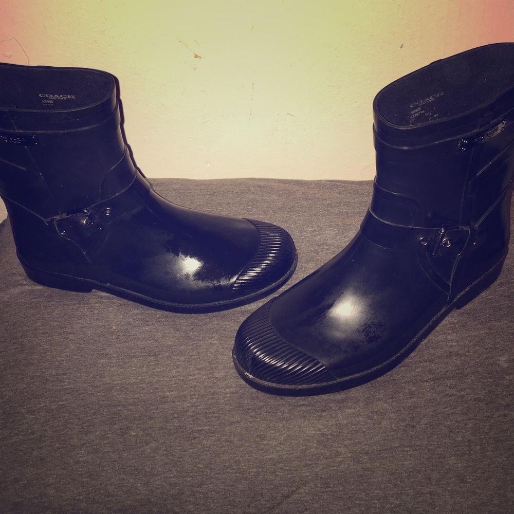 Coach rain boots black size women 10 but cut small