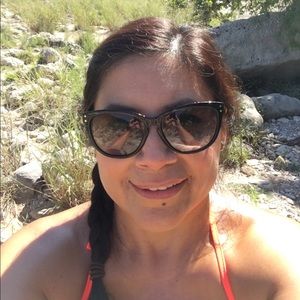 Meet your Posher, Norma