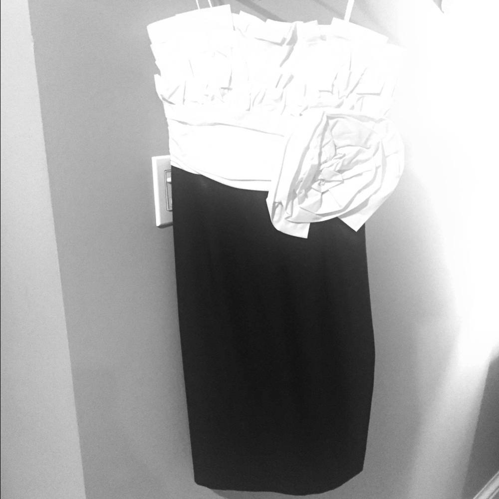 Max and Cleo - size 4 black and cream dress