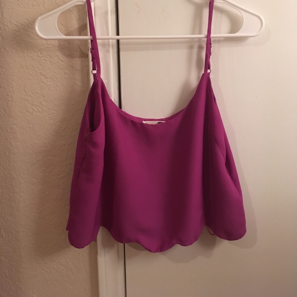 LA Hearts Scalloped Crop Top