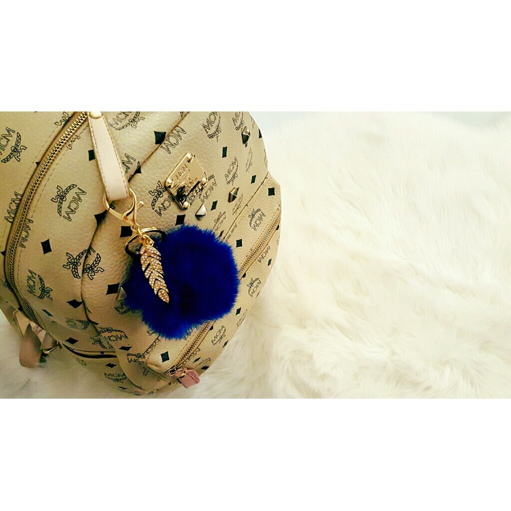 ♡PomPom Keychain Gold and Royal Blue♡