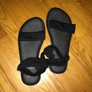 Sanuk sandals