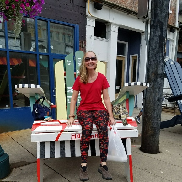 Meet your Posher, Tanya - Picture 1 of 1