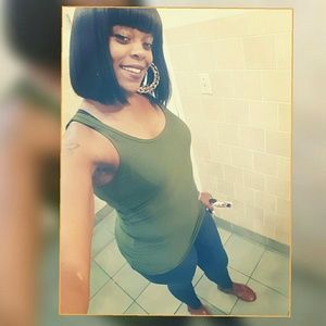 Meet your Posher, Danielle