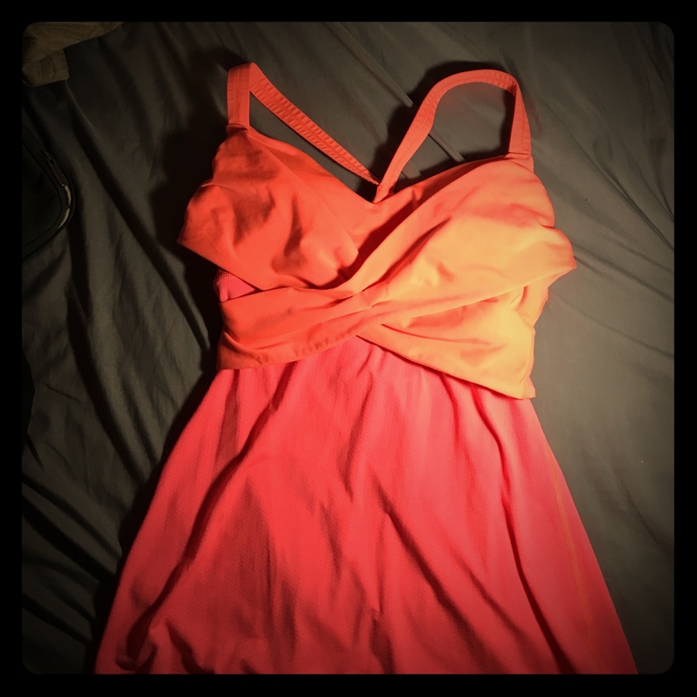 Lululemon wrap it up grapefruit tank size 8