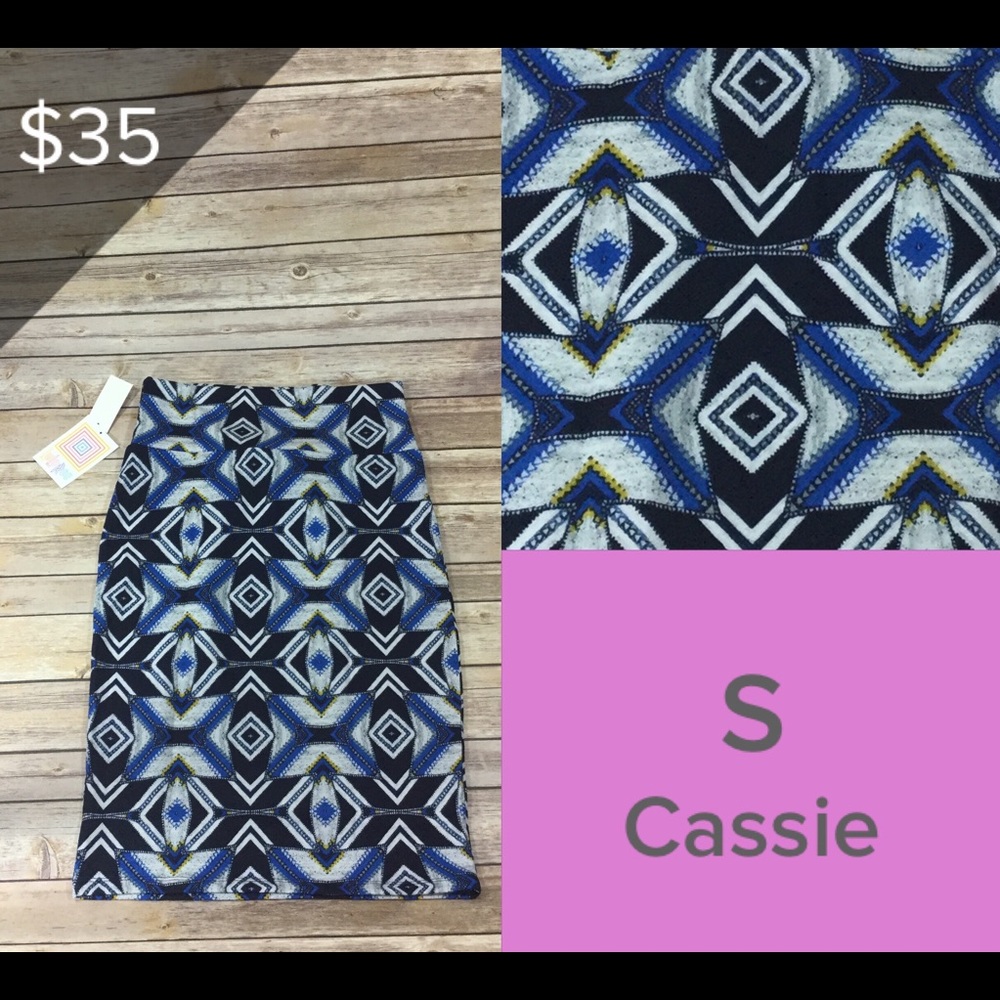 Small Lularoe Cassie