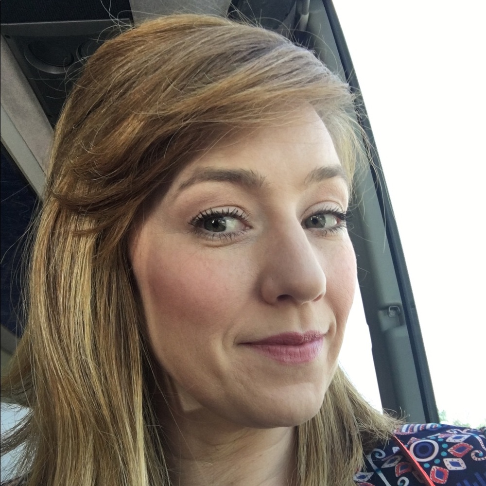 Meet your Posher, Laura