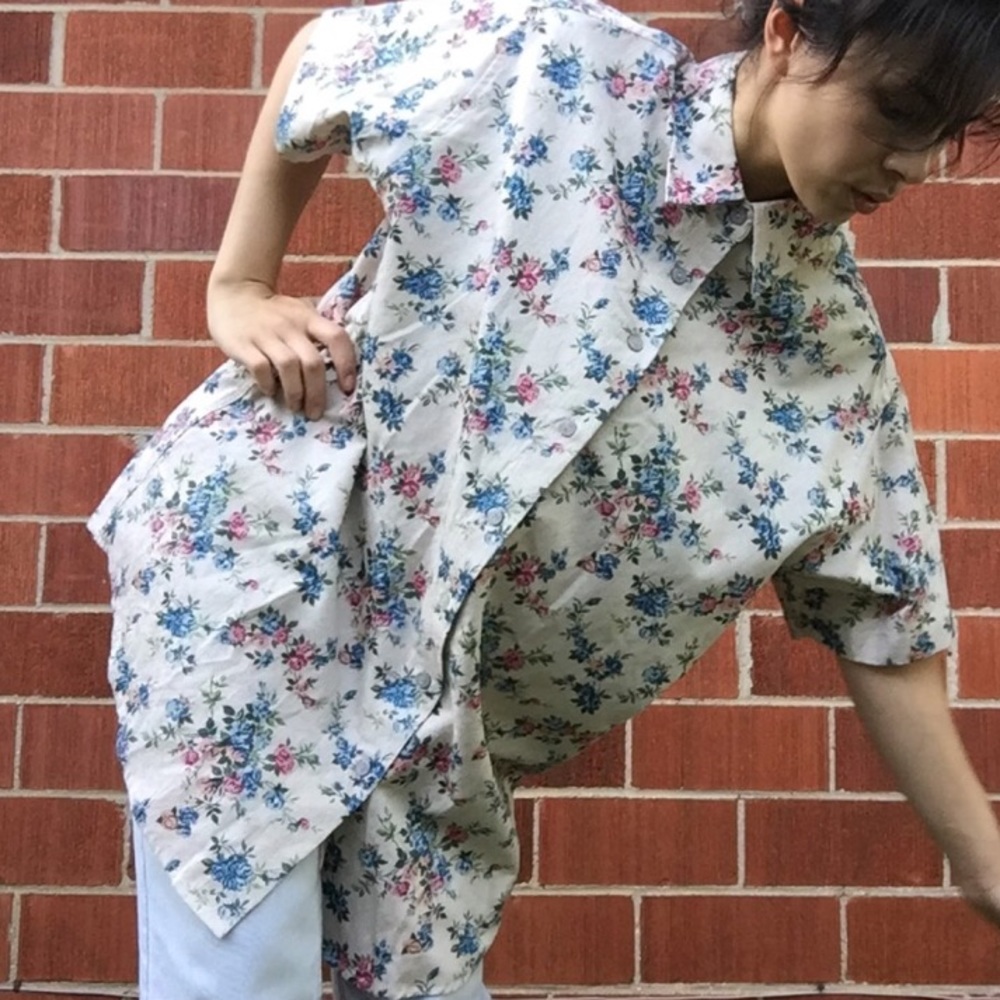 OVERSIZED FLORAL BUTTON DOWN