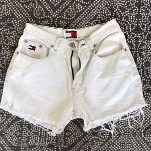 Tommy Hilfiger distressed shorts