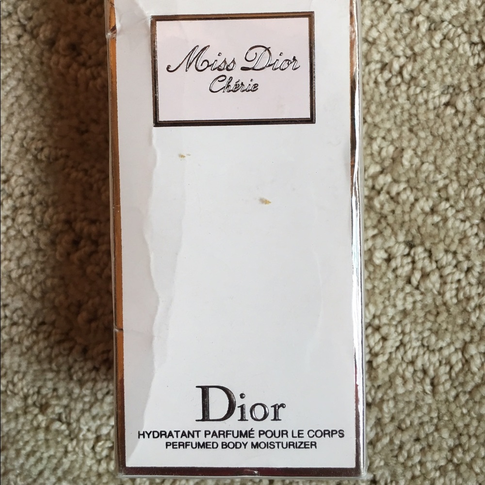 Body moisturizer