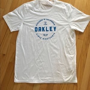 Oakley T -Shirt Size XL