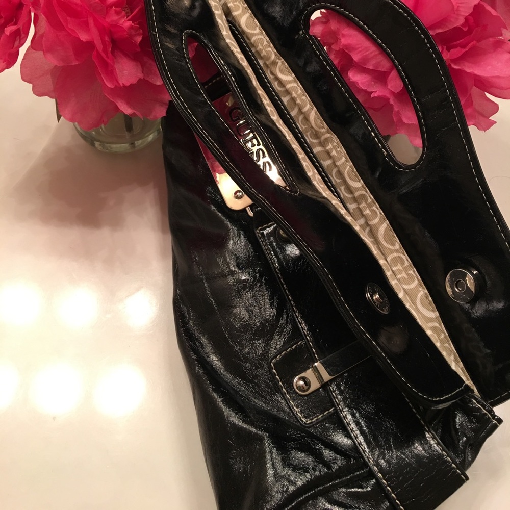 🌸🎀GUESS CLUTCH🎀🌸