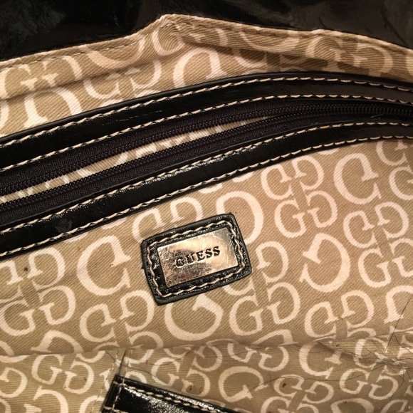 🌸🎀GUESS CLUTCH🎀🌸 - Picture 6 of 8